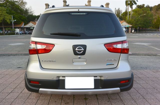 原廠影音.電視.導航.倒車顯影.胎壓偵測 小車大空間 載人載貨都好用 全額貸  第5張相片