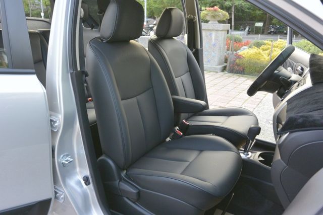 原廠影音.電視.導航.倒車顯影.胎壓偵測 小車大空間 載人載貨都好用 全額貸  第10張相片