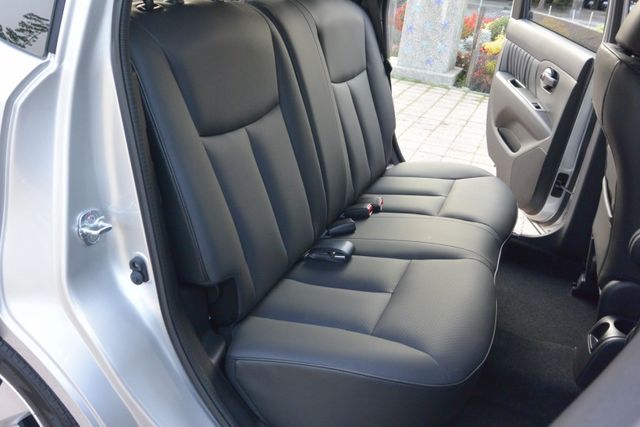 原廠影音.電視.導航.倒車顯影.胎壓偵測 小車大空間 載人載貨都好用 全額貸  第11張相片