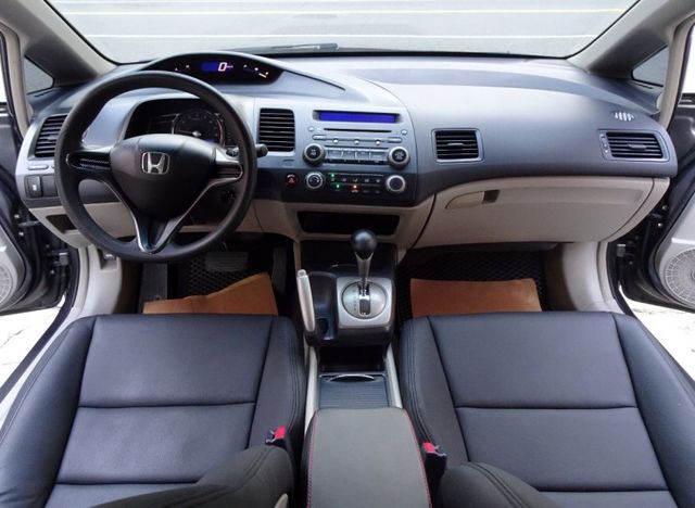 漂亮代步車 車況佳  第6張相片