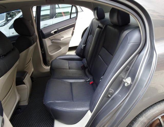 漂亮代步車 車況佳  第10張相片