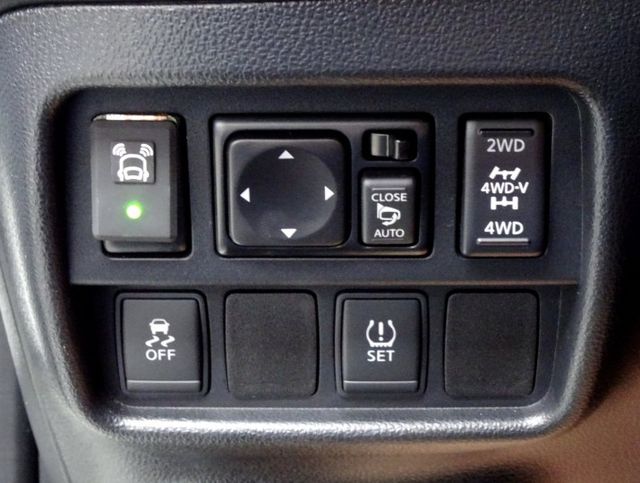 4WD渦輪奔放天窗版~原廠導航.電視.倒車顯影 免鑰匙 HID頭燈 駕駛模式選擇 前後停車雷達  第13張相片