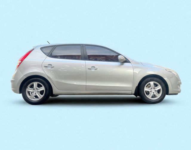 I30 HATCHBACK  第4張相片
