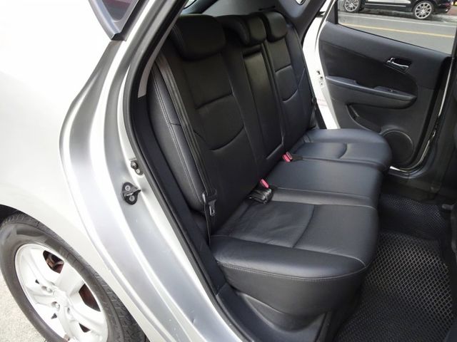 I30 HATCHBACK  第11張相片