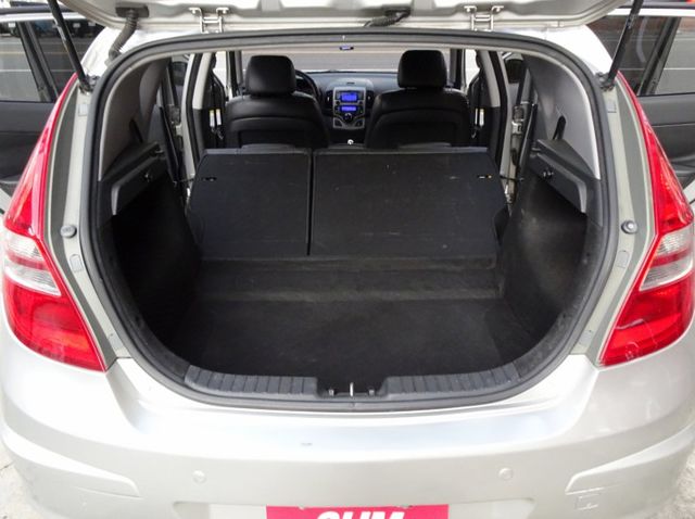 I30 HATCHBACK  第14張相片