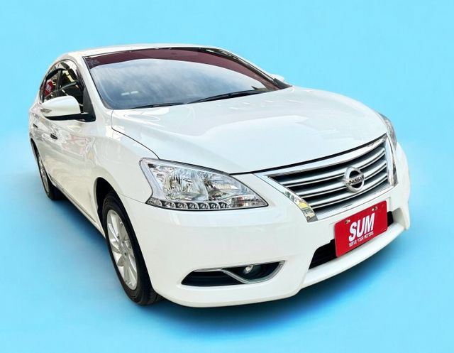 豪華影音版~免鑰匙啟動 定速 雙區恆溫 360環景.導航.電視.倒車顯影 胎壓偵測 原版件 全額貸  第2張相片