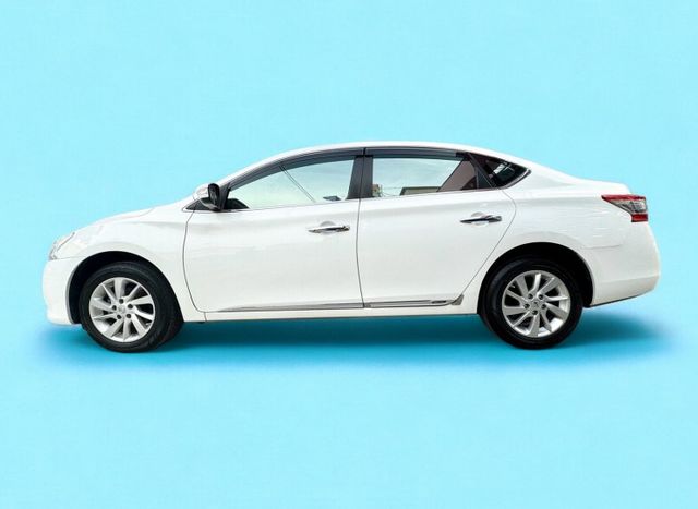 豪華影音版~免鑰匙啟動 定速 雙區恆溫 360環景.導航.電視.倒車顯影 胎壓偵測 原版件 全額貸  第3張相片