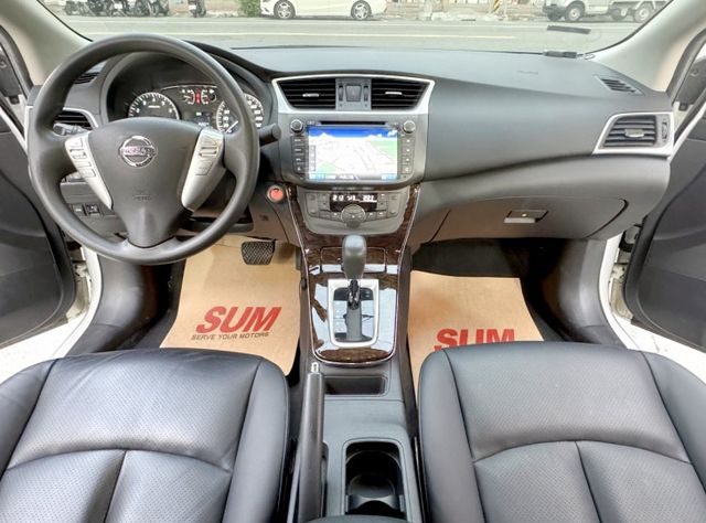 豪華影音版~免鑰匙啟動 定速 雙區恆溫 360環景.導航.電視.倒車顯影 胎壓偵測 原版件 全額貸  第7張相片