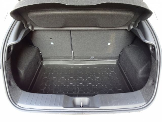 駕趣享樂版~只跑3萬 選配麂皮內裝 BOSE音響 360環景.導航 盲點 LED頭燈 換檔撥片 全額貸  第14張相片