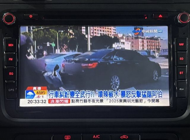 電視.衛星導航.倒車顯影 車況佳 內裝漂亮 全車無待修  第10張相片