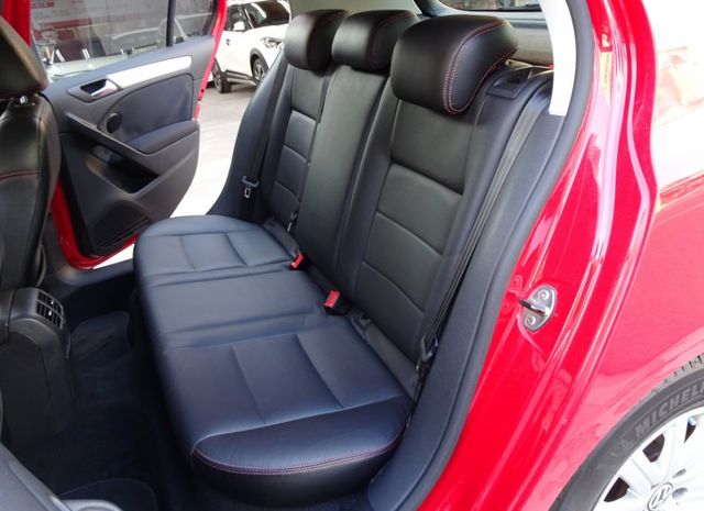 電視.衛星導航.倒車顯影 車況佳 內裝漂亮 全車無待修  第15張相片