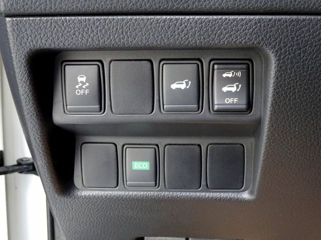 4WD 衛星導航.360環景 LED頭燈 電動尾門 全景天窗 電動椅 免鑰匙 定速 雙區恆溫  全額貸  第12張相片