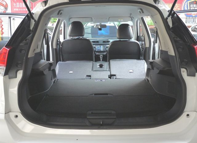 4WD 衛星導航.360環景 LED頭燈 電動尾門 全景天窗 電動椅 免鑰匙 定速 雙區恆溫  全額貸  第19張相片