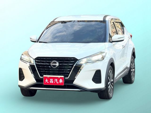 小改款~LED頭燈 定速 自動跟車 主動煞停 電子手煞車 免鑰匙啟動  Apple CarPlay 原版件 全額貸  第1張相片