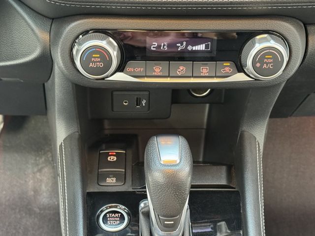 旗艦版~原廠影音.360環景 盲點偵測 自動跟車 LED頭燈 電子手煞車 全額貸  第14張相片