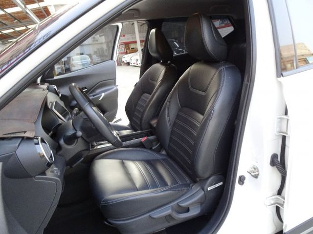 旗艦版~原廠影音.360環景 盲點偵測 自動跟車 LED頭燈 電子手煞車 全額貸  第16張相片