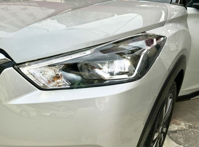 智行旗艦版~選配原廠導航.電視 360環景 LED頭燈 盲點 定速 i-key 恆溫 胎壓偵測 前後雷達 原版件 全額貸  第6張相片