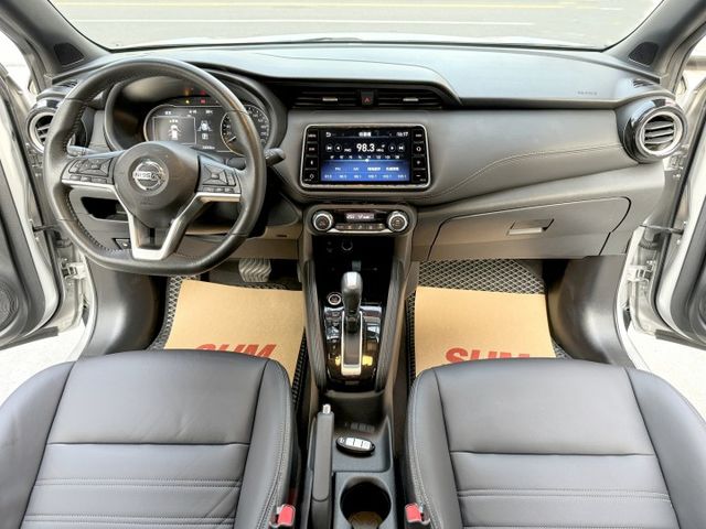 智行旗艦版~選配原廠導航.電視 360環景 LED頭燈 盲點 定速 i-key 恆溫 胎壓偵測 前後雷達 原版件 全額貸  第7張相片