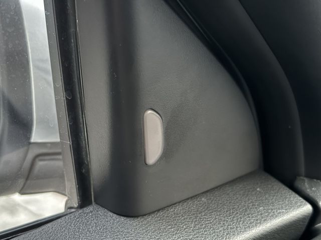 智行旗艦版~選配原廠導航.電視 360環景 LED頭燈 盲點 定速 i-key 恆溫 胎壓偵測 前後雷達 原版件 全額貸  第14張相片