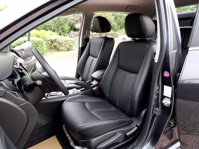 豪華版~原廠影音.導航.倒車顯影 定速 雙區恆溫 i-key 胎壓偵測 全額貸  第11張相片