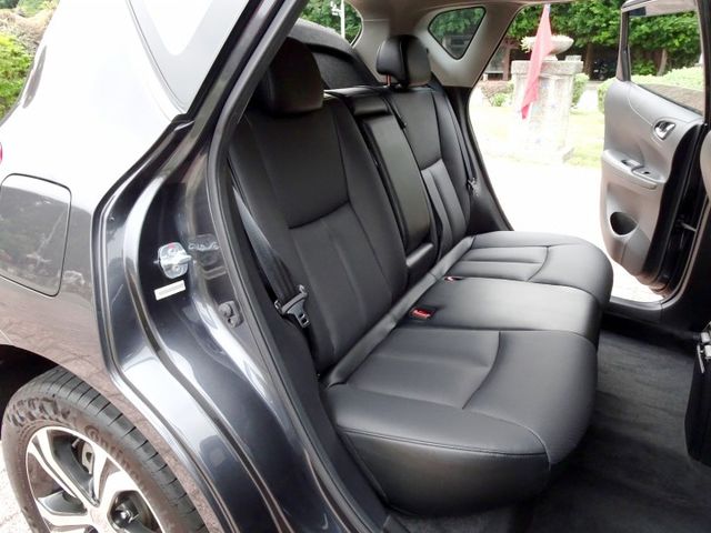 豪華版~原廠影音.導航.倒車顯影 定速 雙區恆溫 i-key 胎壓偵測 全額貸  第13張相片