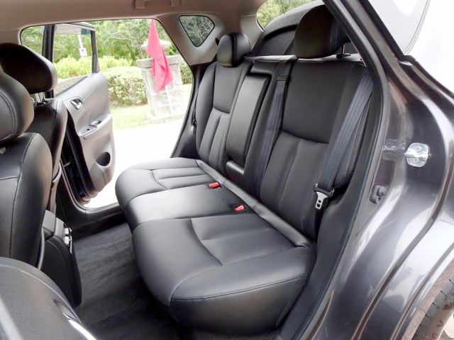 豪華版~原廠影音.導航.倒車顯影 定速 雙區恆溫 i-key 胎壓偵測 全額貸  第14張相片