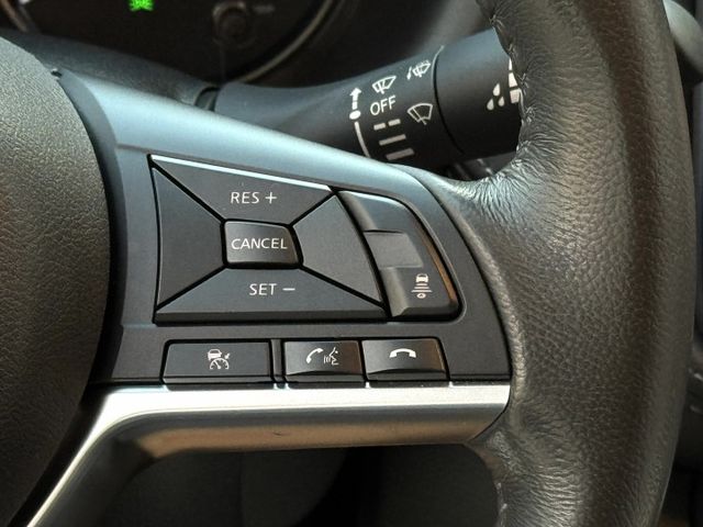 小改款~LED頭燈 定速 自動跟車 主動煞停 電子手煞車 免鑰匙啟動  Apple CarPlay 原版件 全額貸  第9張相片