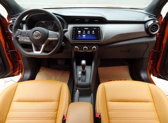 熱門小休旅   Apple CarPlay 倒車顯影 原版件 全額貸  第6張相片