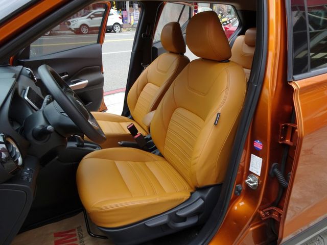 熱門小休旅   Apple CarPlay 倒車顯影 原版件 全額貸  第11張相片