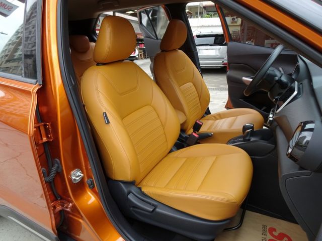 熱門小休旅   Apple CarPlay 倒車顯影 原版件 全額貸  第12張相片