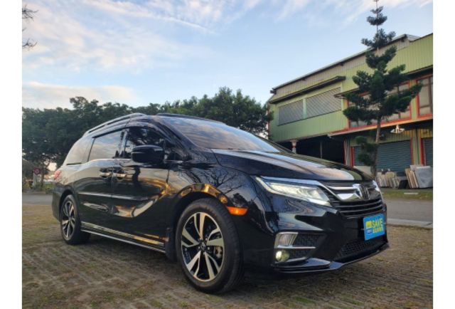 IKEY 美規 8速 定速跟車 吸頂螢幕 電熱座椅 電划門  第1張相片
