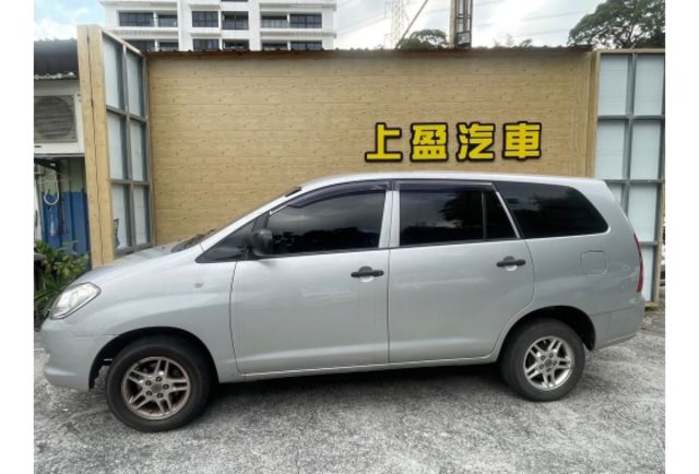 Toyota INNOVA  第3張相片