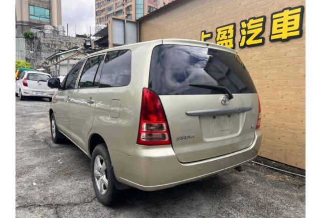Toyota INNOVA  第3張相片
