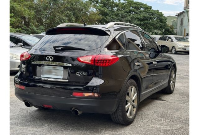 INFINITI QX50  第5張相片