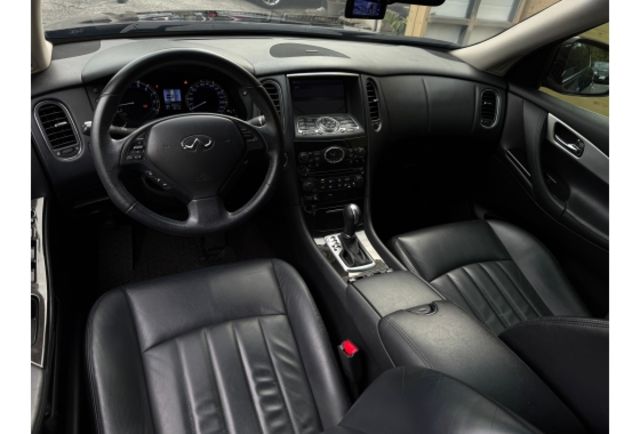 INFINITI QX50  第8張相片