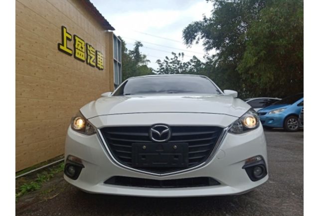 Mazda MAZDA3  第2張相片