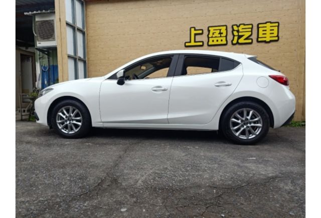 Mazda MAZDA3  第4張相片