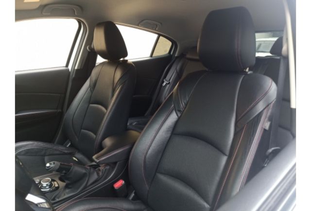 Mazda MAZDA3  第8張相片