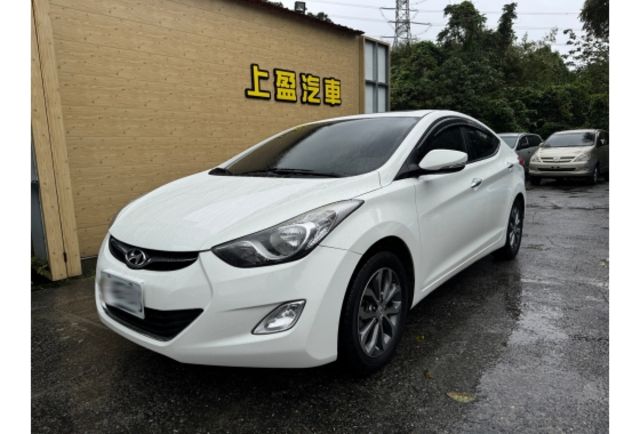 Hyundai ELANTRA  第1張相片