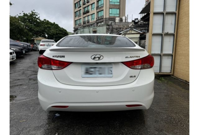 Hyundai ELANTRA  第6張相片