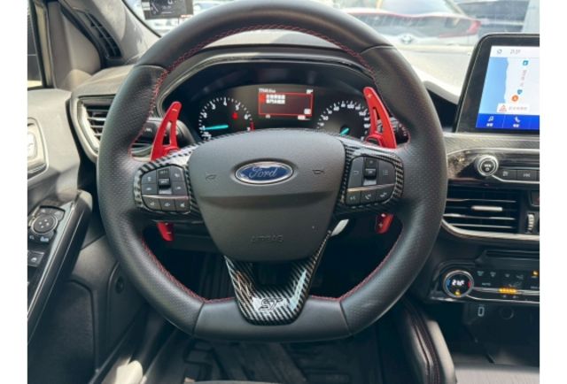 Ford FOCUS ST  第8張相片