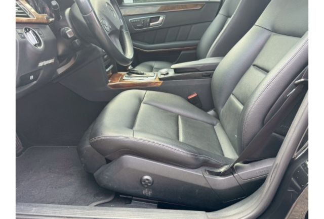 Benz E220  第8張相片