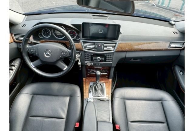Benz E220  第9張相片