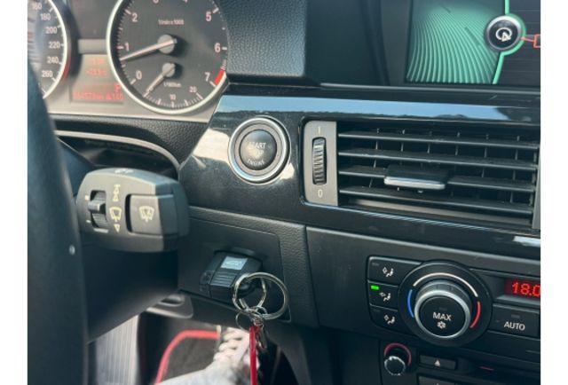 BMW 323I  第10張相片