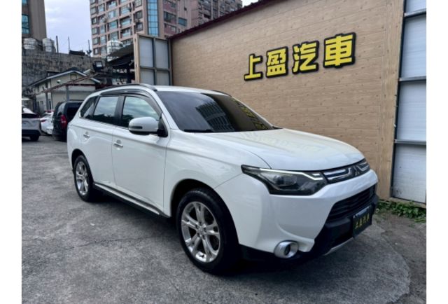 Mitsubishi OUTLANDER  第1張相片