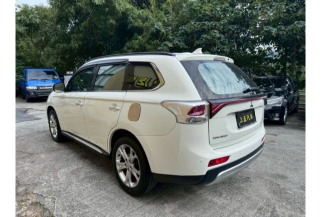 Mitsubishi OUTLANDER  第3張相片