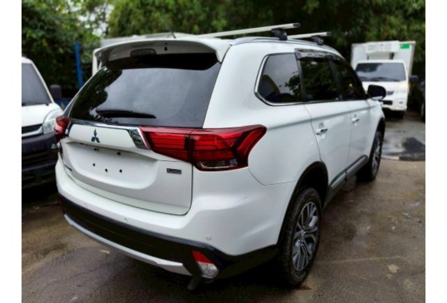 Mitsubishi OUTLANDER  第5張相片