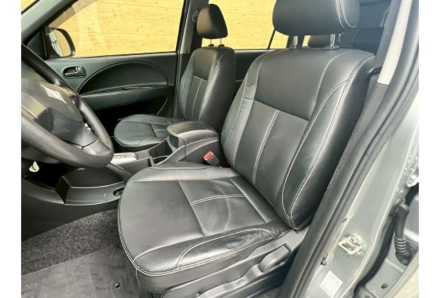 Mitsubishi ZINGER  第8張相片