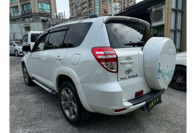 Toyota RAV4  第4張相片