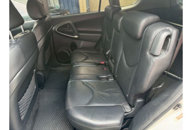 Toyota RAV4  第12張相片
